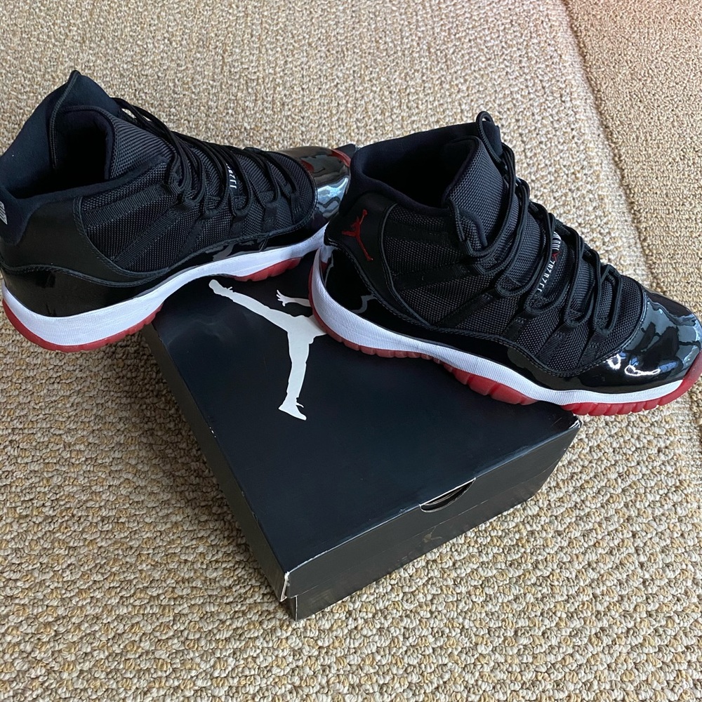 Air Jordan 11 Bred